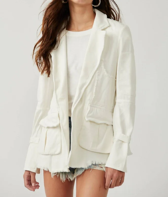 Harlow Blazer In Ecru